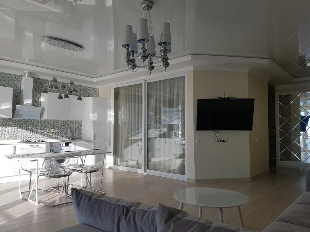 J.R Apartment in the sea