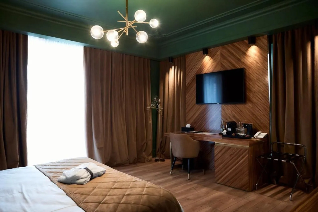HOTEL VIENA