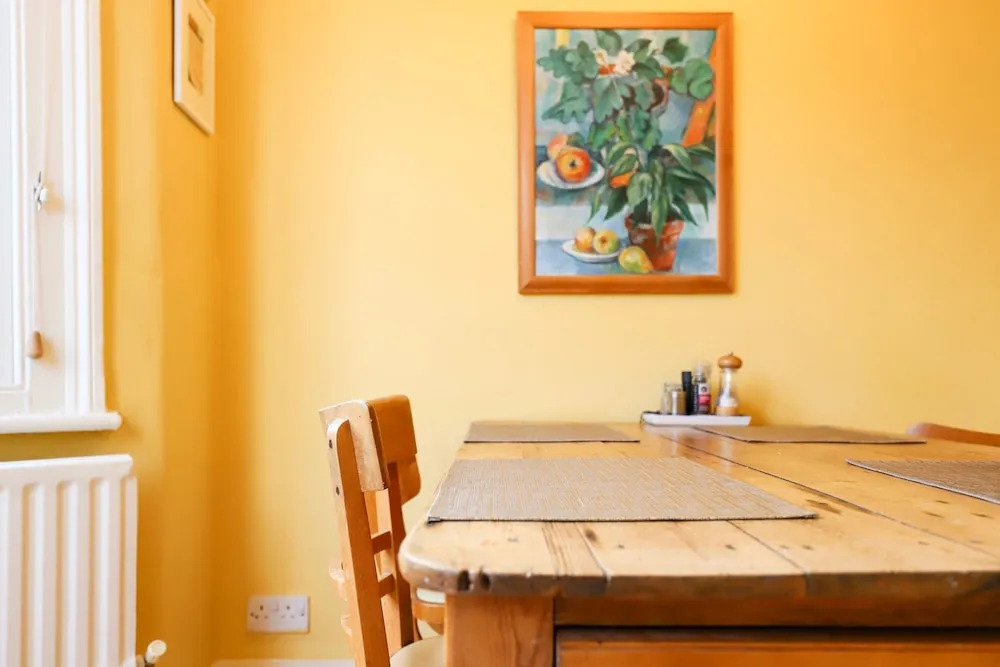Unique 2 Bedroom House With Yoga Studio