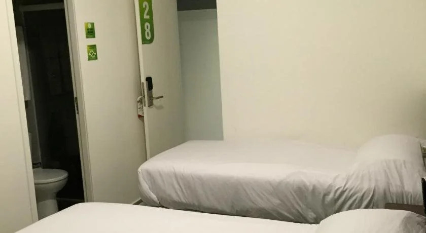 Mr Hostel Business Lodge