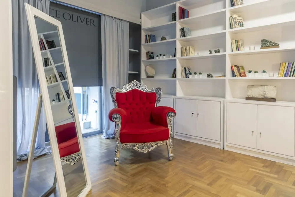 Prince Oliver Grand Apartment