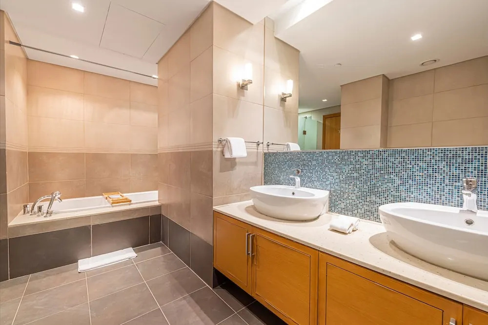 Large Terrace and Pool View - 2 Br - Next to Mall