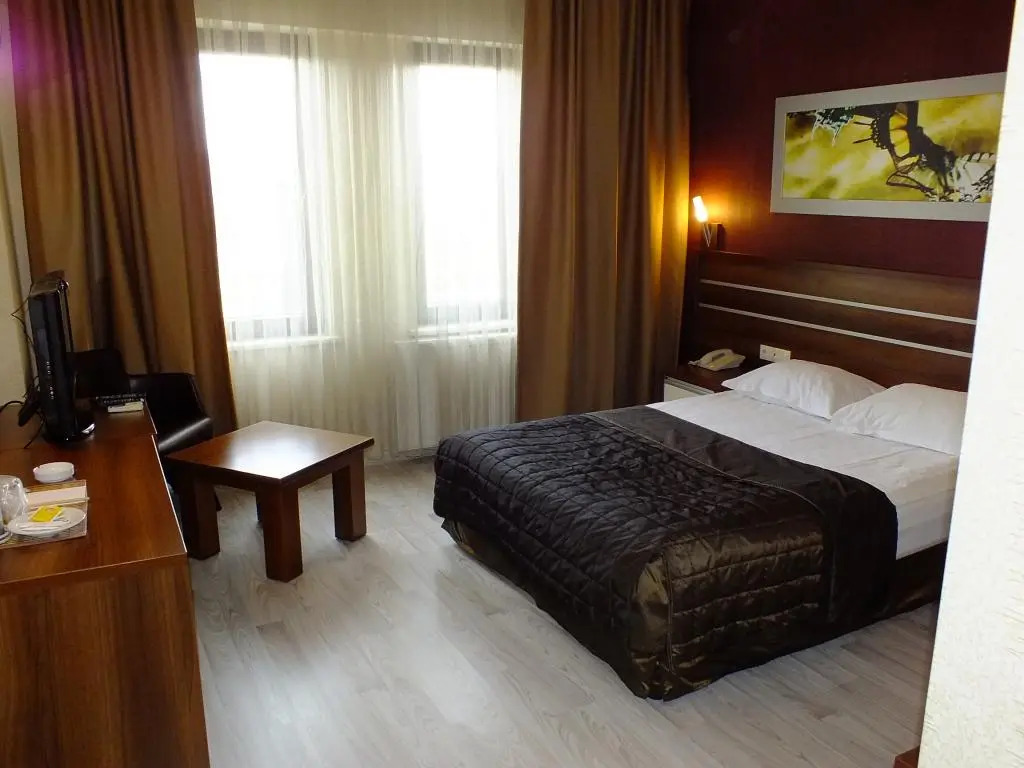 Lifos Hotel