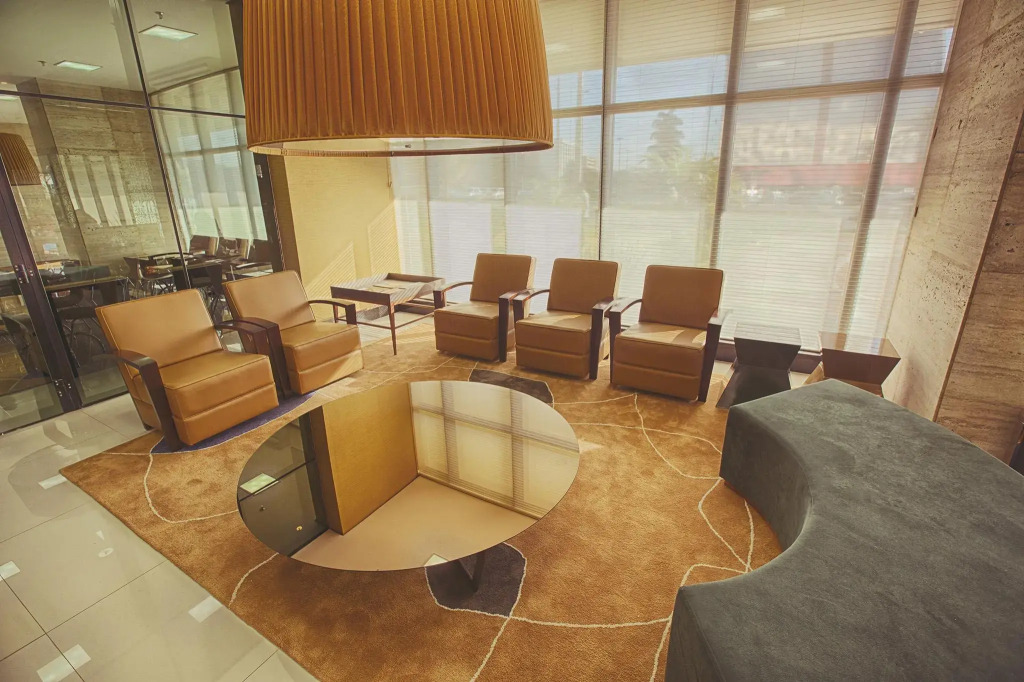 Athos Bulcão Hplus Executive