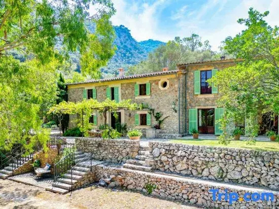 Impressive Retreat near Valldemossa