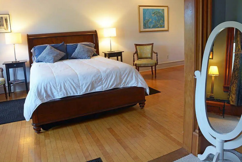 The Gallery Inn