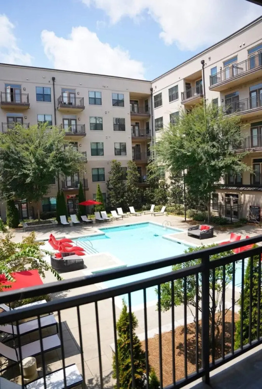 Luxury Midtown Oasis Rooftop Pool