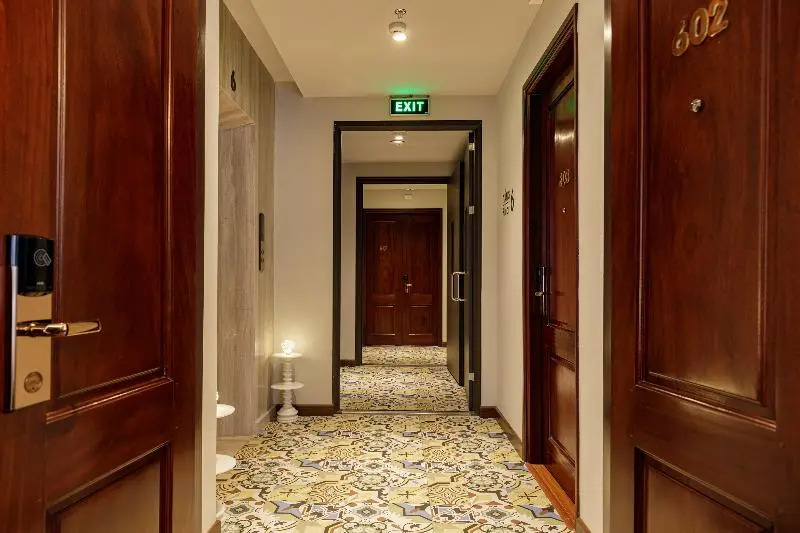Super OYO Capital O 1169 Le Grand Hanoi Hotel - The Charm