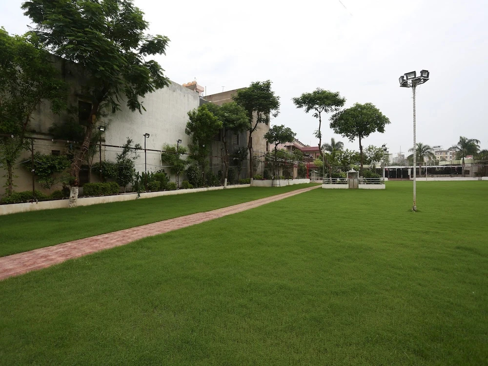 OYO 8391 Hotel Sanjog Resort