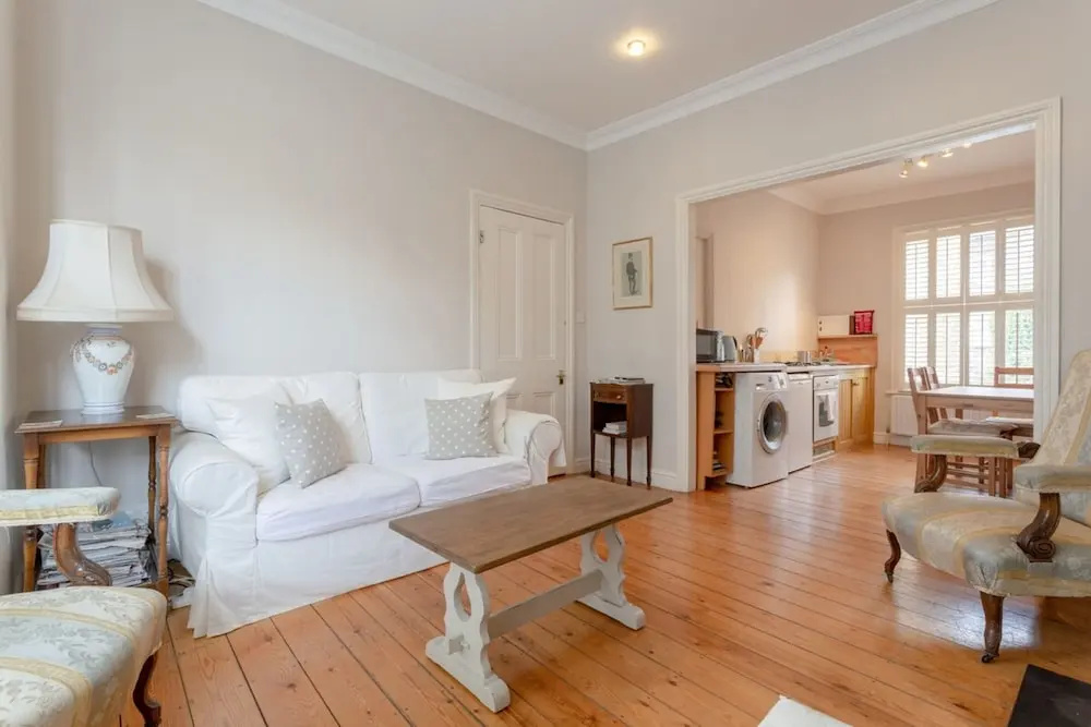 Charming Two Bedroom Home in West London