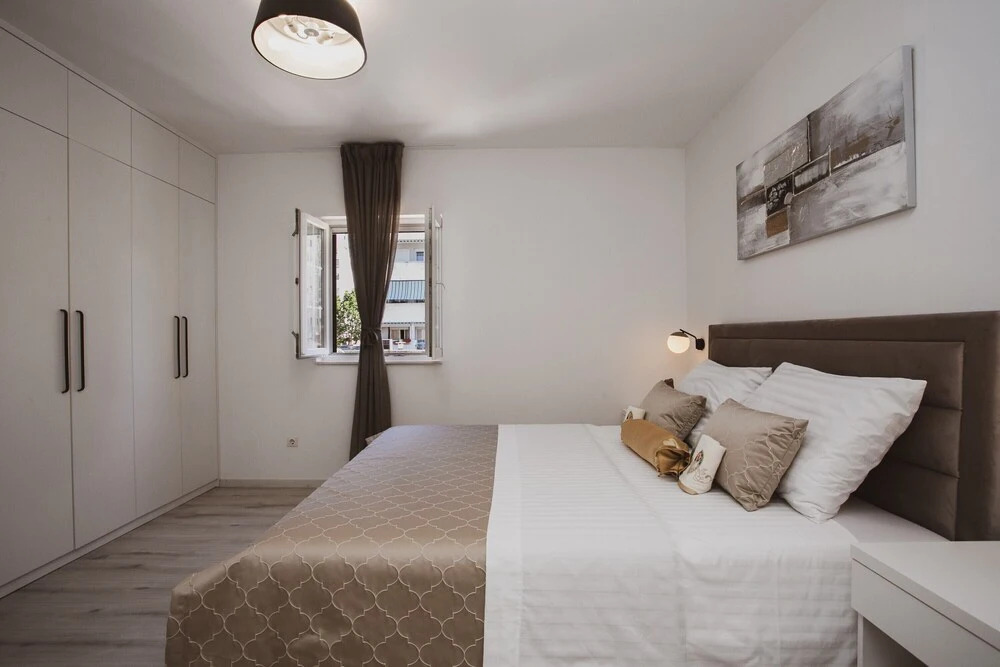 Luxury Modern House, Just 1 min Walk to the Beach