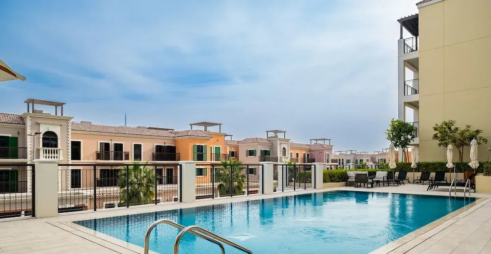 LUX The La Mer Luxury Burj View Suite 3