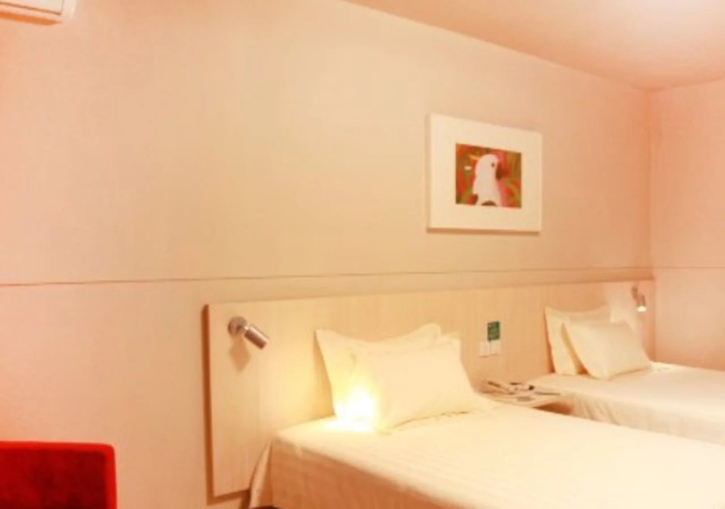 Jinjiang Inn Wuhan Han River Ocean Grand Branch