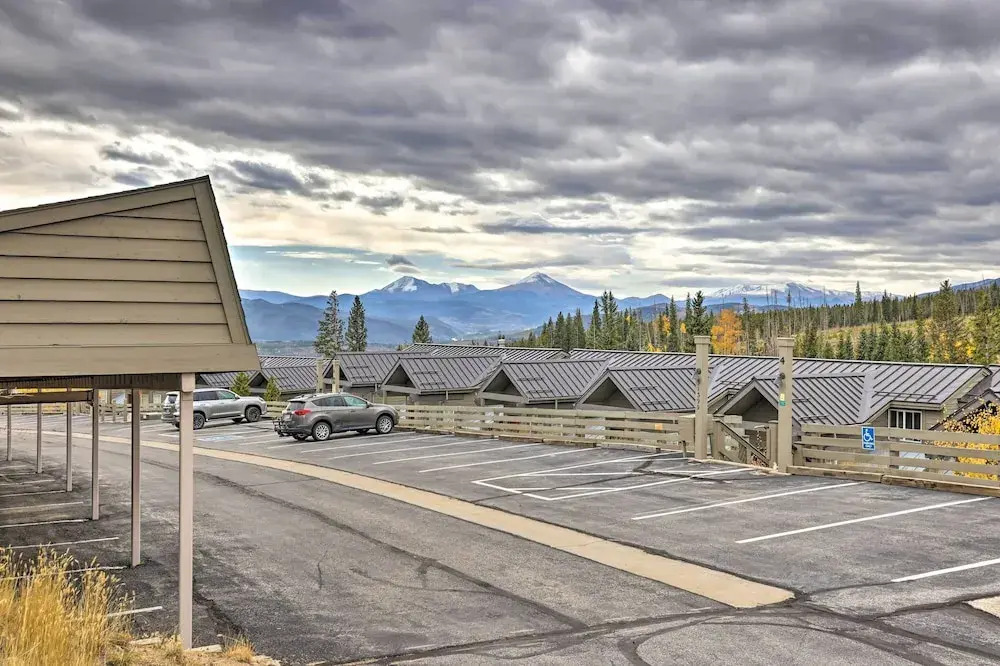 Silverthorne Gem w/ Community Perks: 11 Mi to Ski!