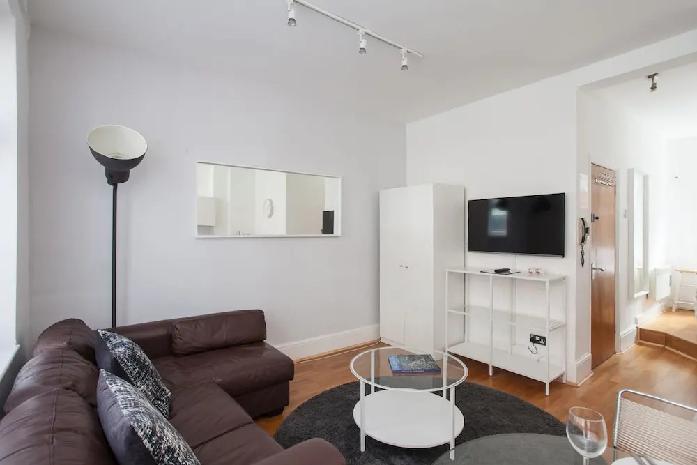 Modern & Clean Apartment Soho & Carnaby