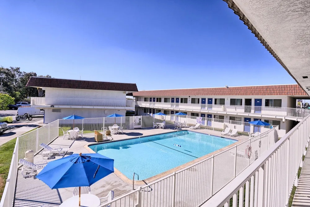 Motel 6 Pittsburg