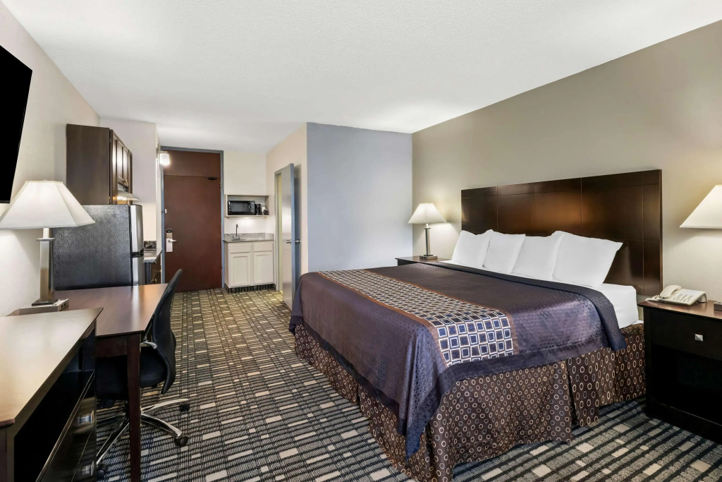 SureStay Plus Hotel by Best Western Lubbock Medical Center