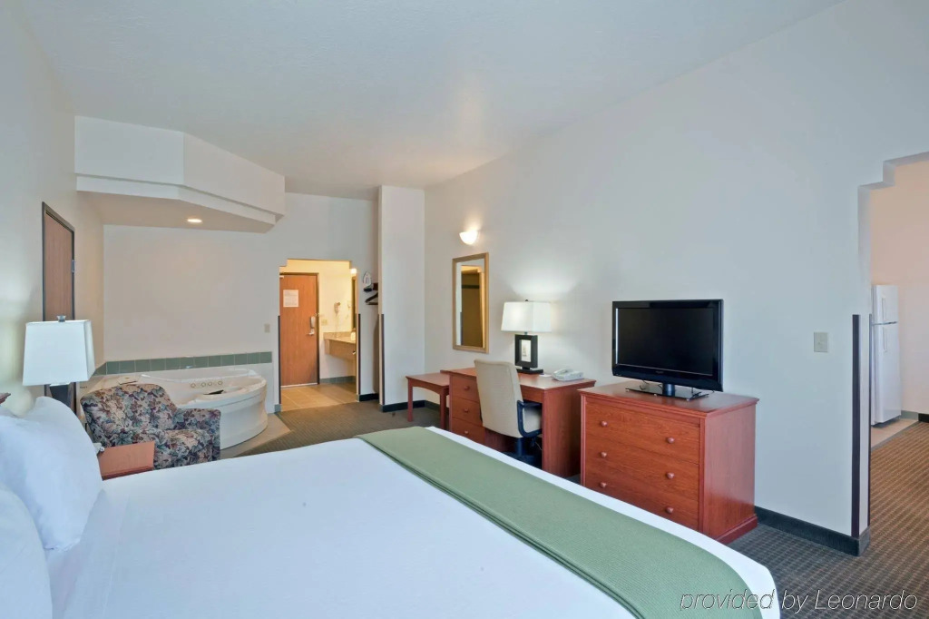 Holiday Inn Express Hotel & Suites Ashland by IHG