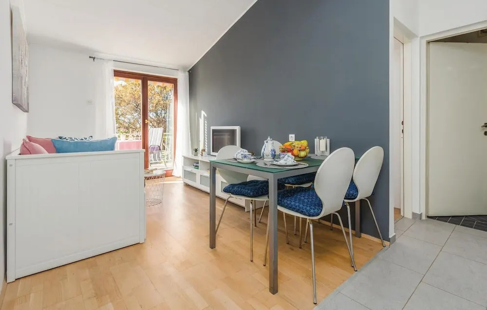 Nice Home in Porec With Wifi and 1 Bedrooms