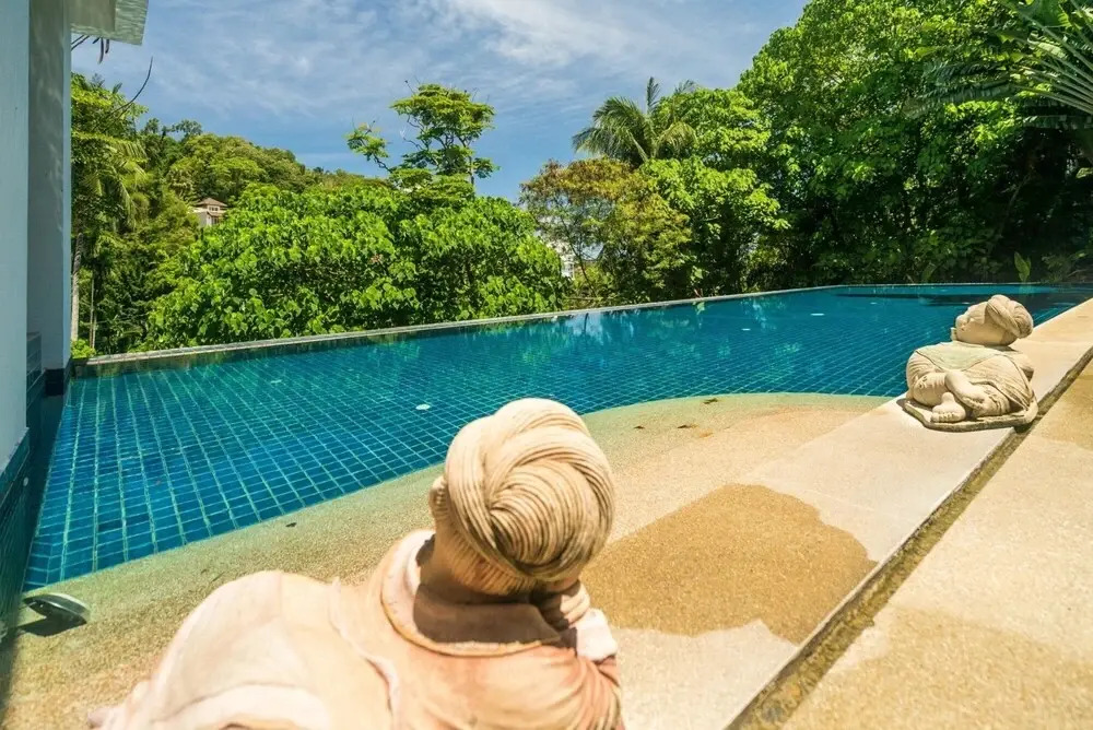 Kh2605 - Sea-view Penthouse in Karon Walk to Beach Restaurants Bars Shops