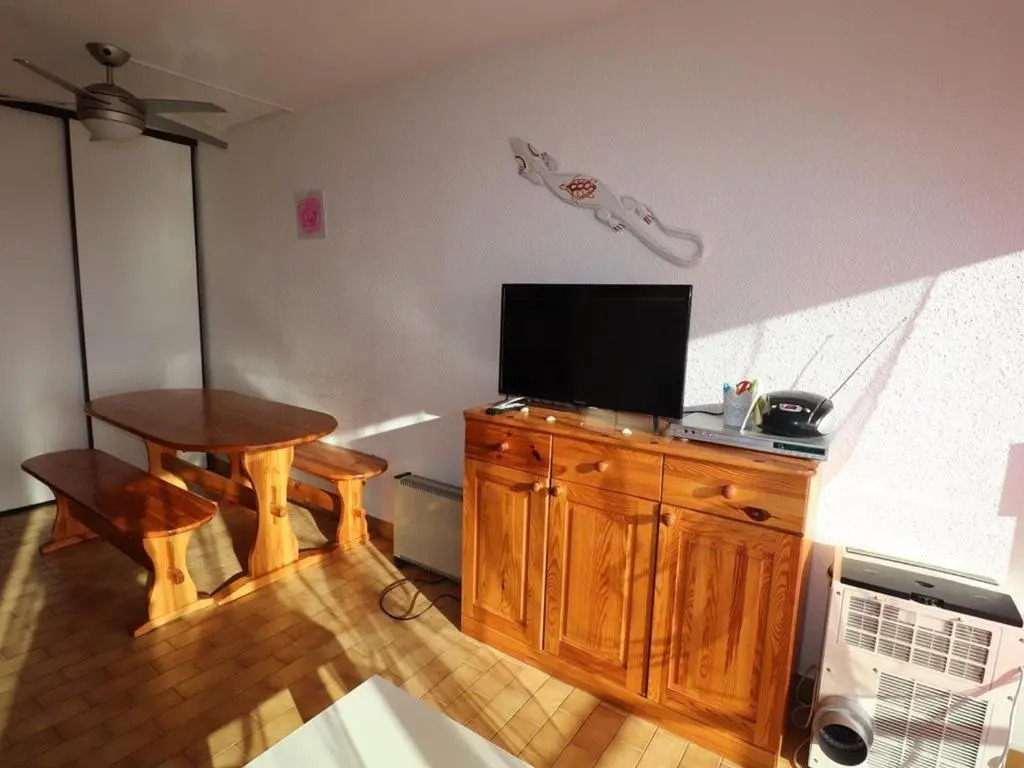 Appartement Le Grau-du-Roi, 1 pièce, 5 personnes - FR-1-307-140