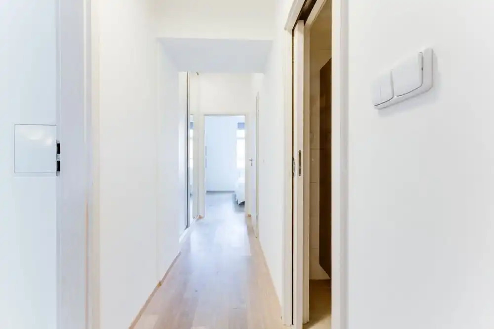 Charming Two-Bedroom Apartment Next To The Emmaus Abbey