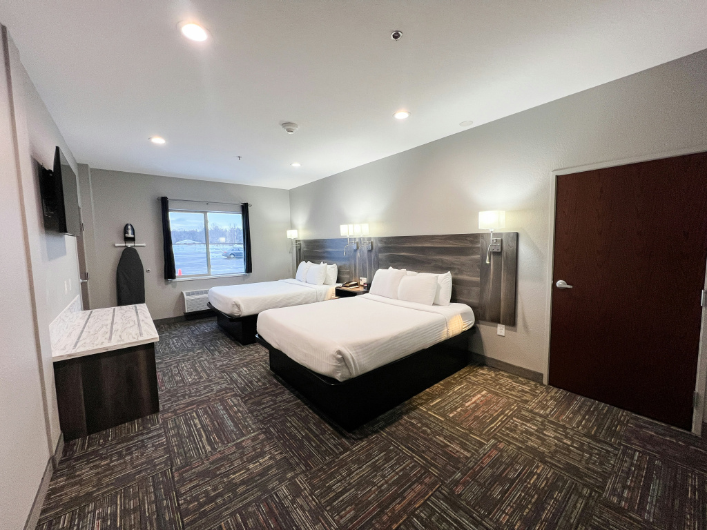 Metropolis Resort - Eau Claire