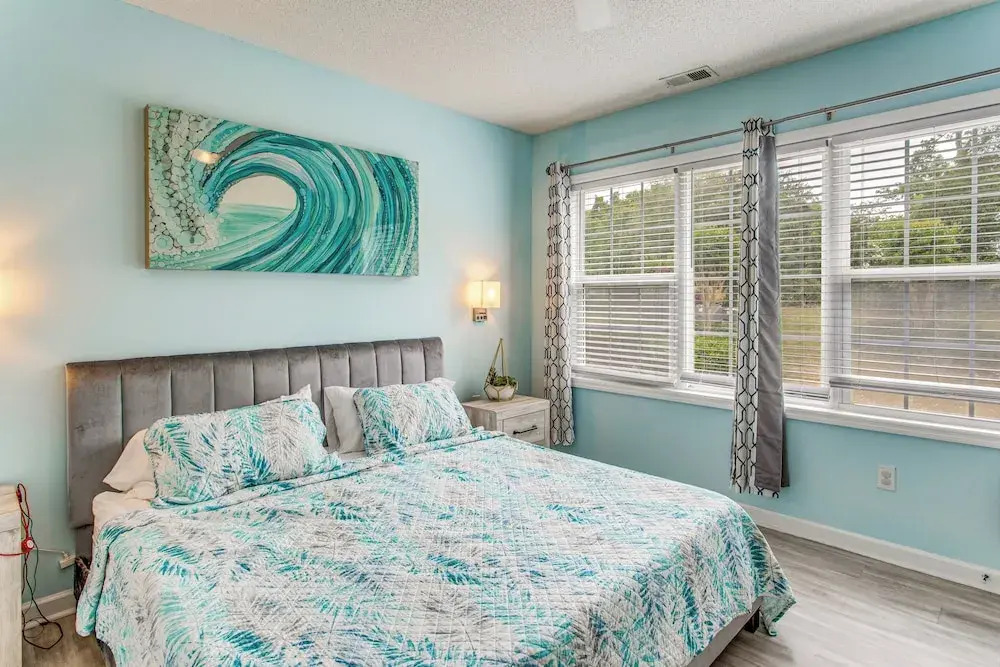 Luxury 1st-floor Barefoot Resort Condo!