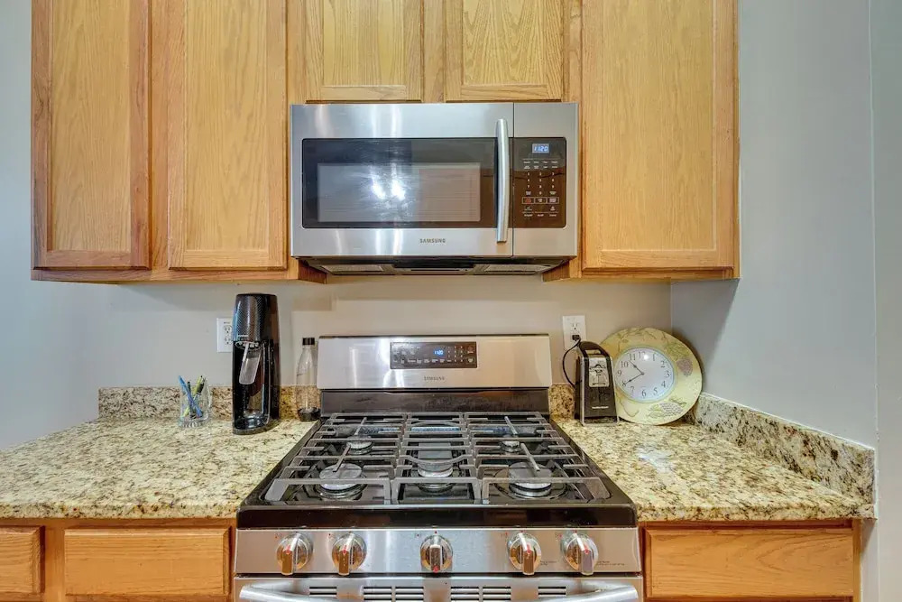 Inviting Austell Home: 14 Mi to Downtown Atlanta!