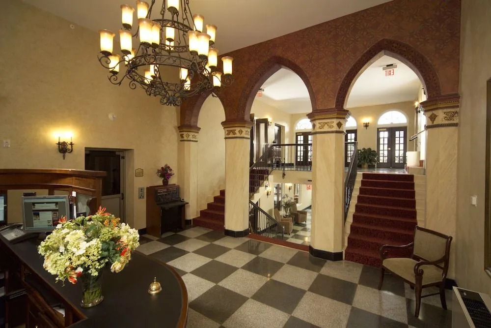 General Francis Marion Hotel