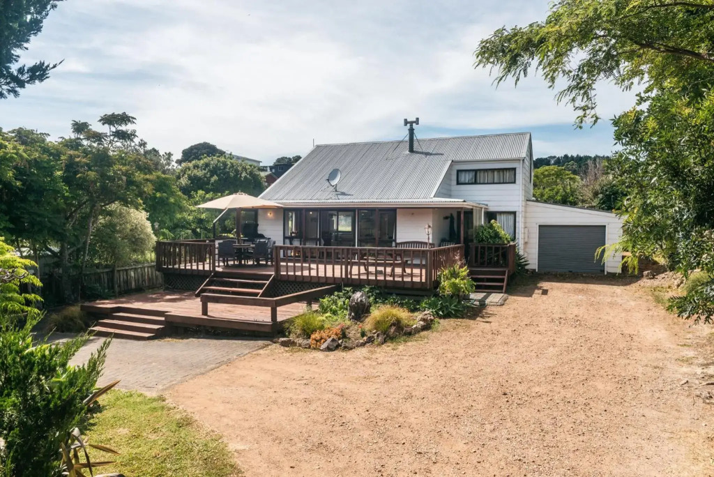 Olive Lane - Waiheke Holiday Home