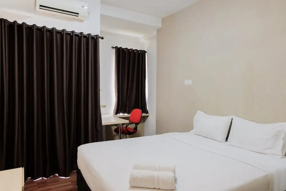 Best Price Studio Apartment at Tamansari Skylounge