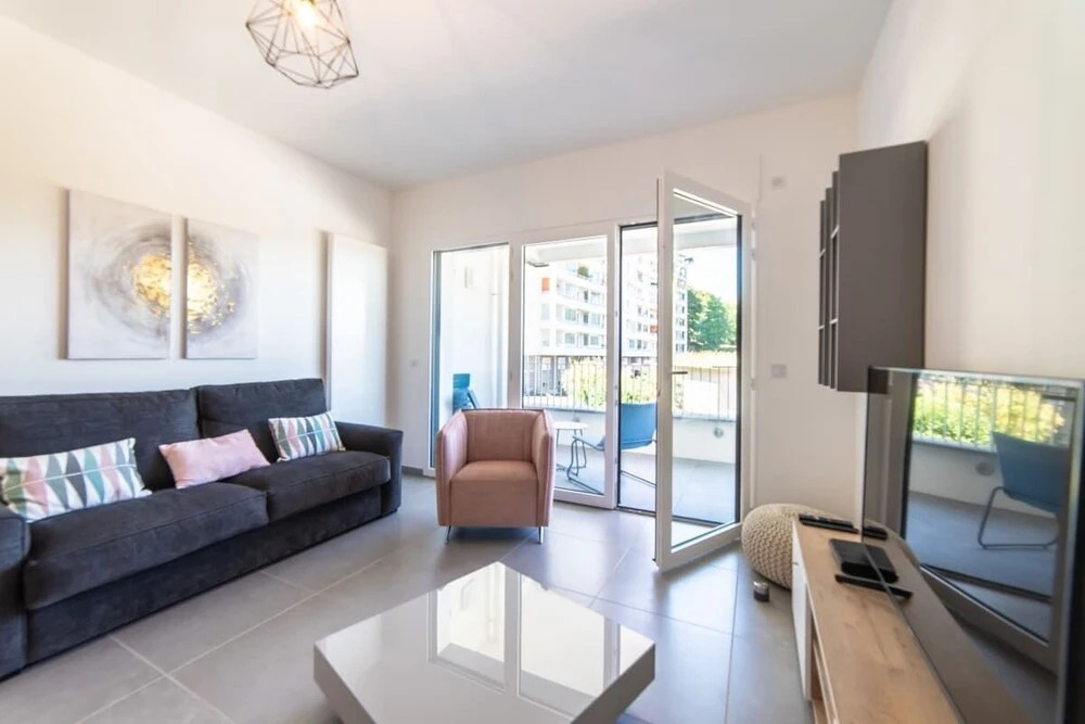 Marquisats Private Apartment 5min From the Lake