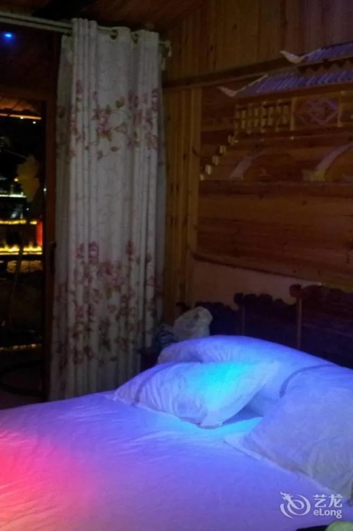 Floral Hotel ·Fenghuang Grand Riverview
