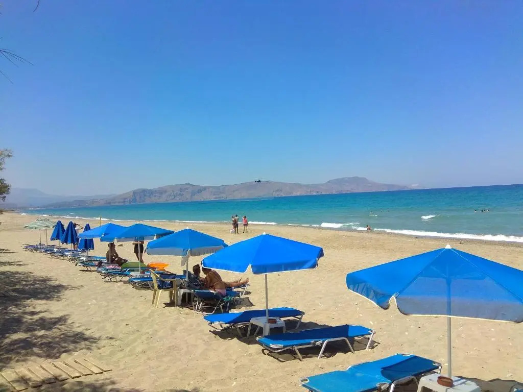 Three Bedroom Apartment in City Center with Sea View near the Beach