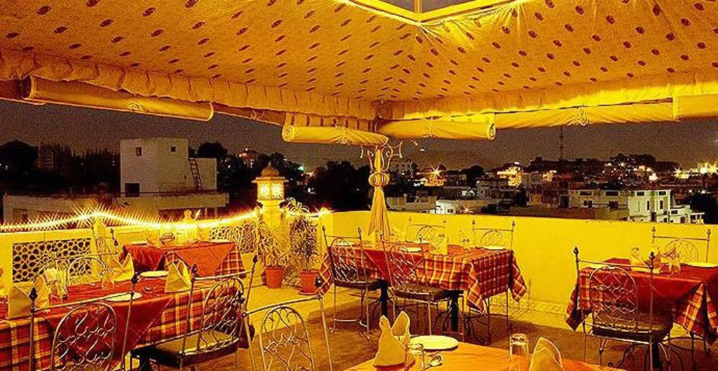 Nahargarh Haveli-Near Train station Metro