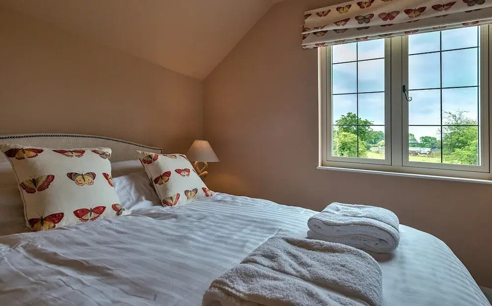 Majestic Cottage Near River Severn, No Deposit
