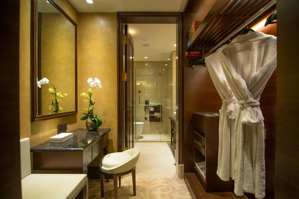 Malachite Hotel