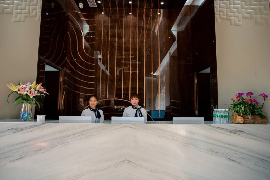 Tomeet Hotel