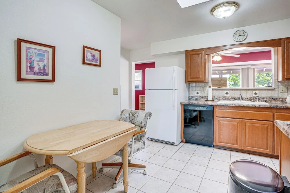 On Sun City South Golf Course! Quiet Home w/ Patio