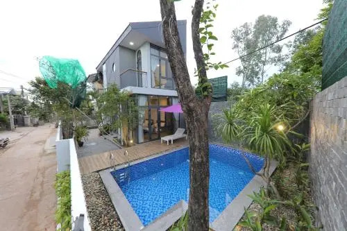 Hill Bungalow