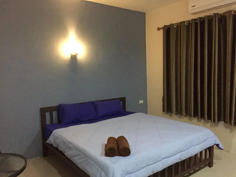 Baan Bang Kluai Resort บ้านบางกล้วย รีสอร์ท