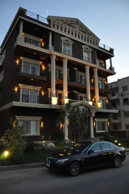 Luxury Towers Host