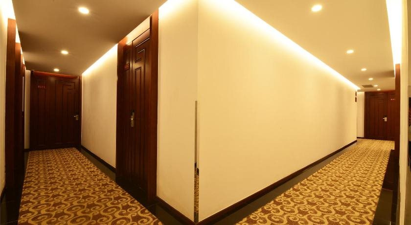 Royal Holiday Hotel