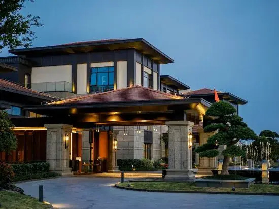 North Arcus Hotel