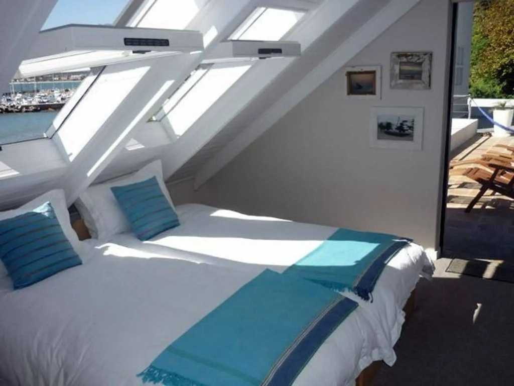 185 on BEACH Boutique Suites