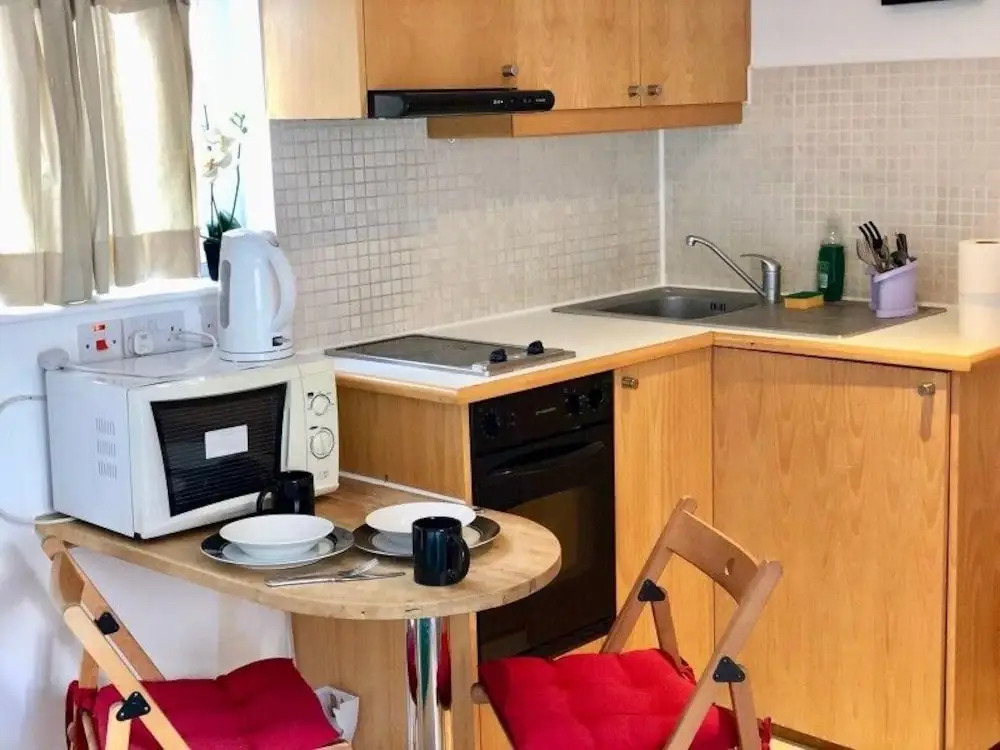 HFS Studio Next To Hydepark L14