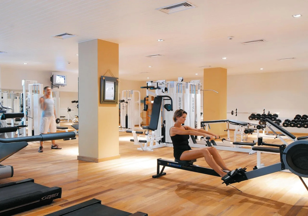 Victoria Beachcomber Resort & Spa