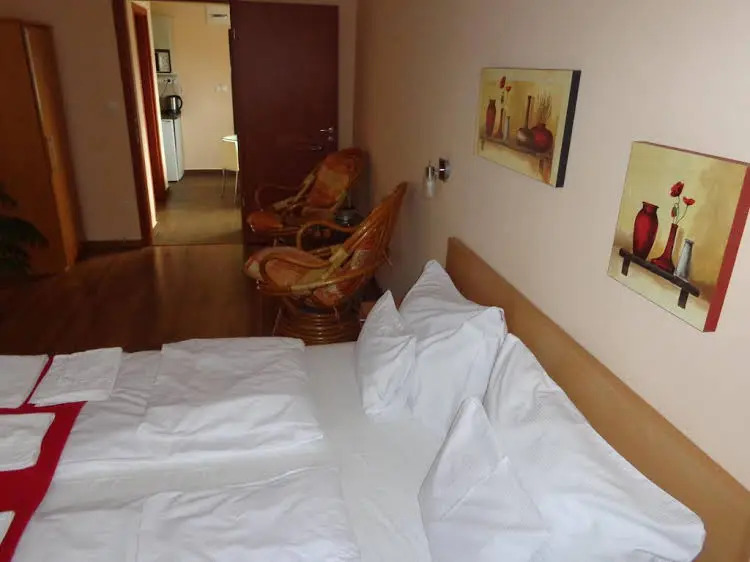 Nyirfa Apartmanház