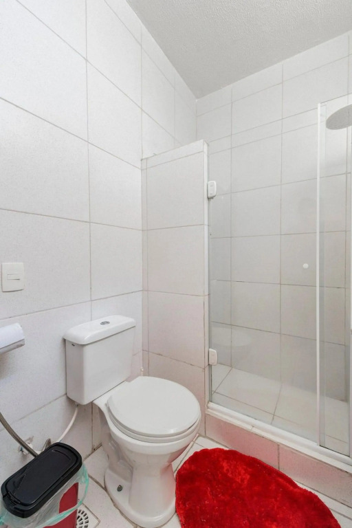 Quarto em residência tranquila e familiar